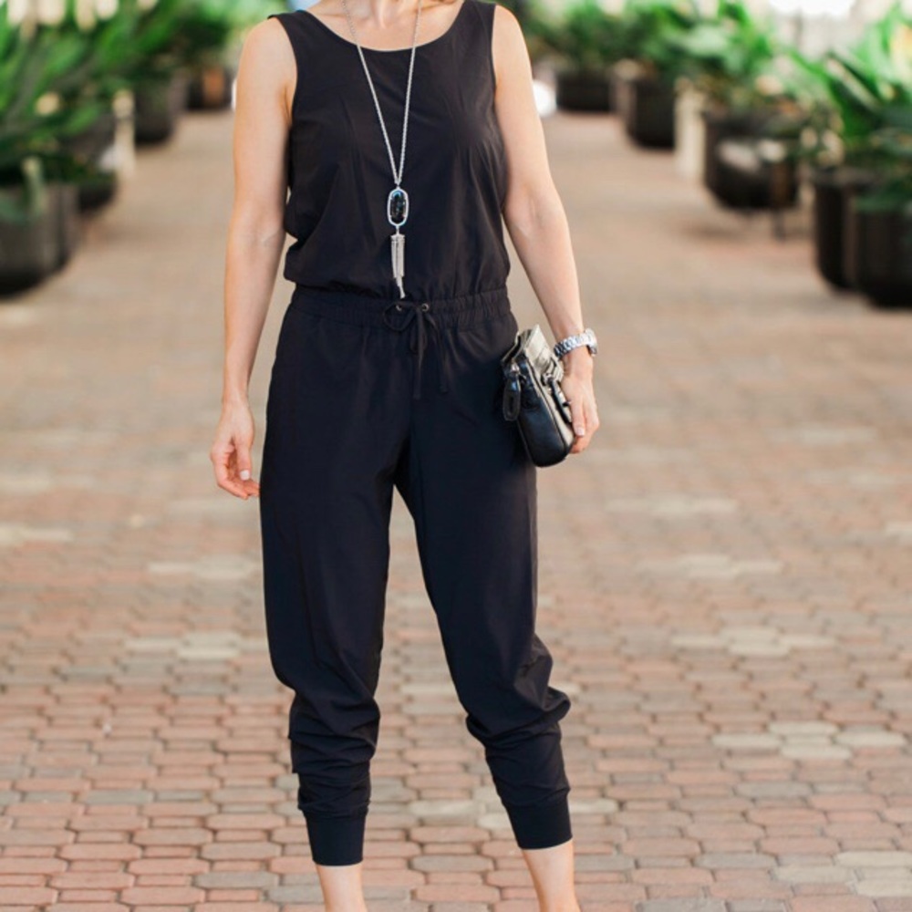 Athleta cross back, drawstring romper